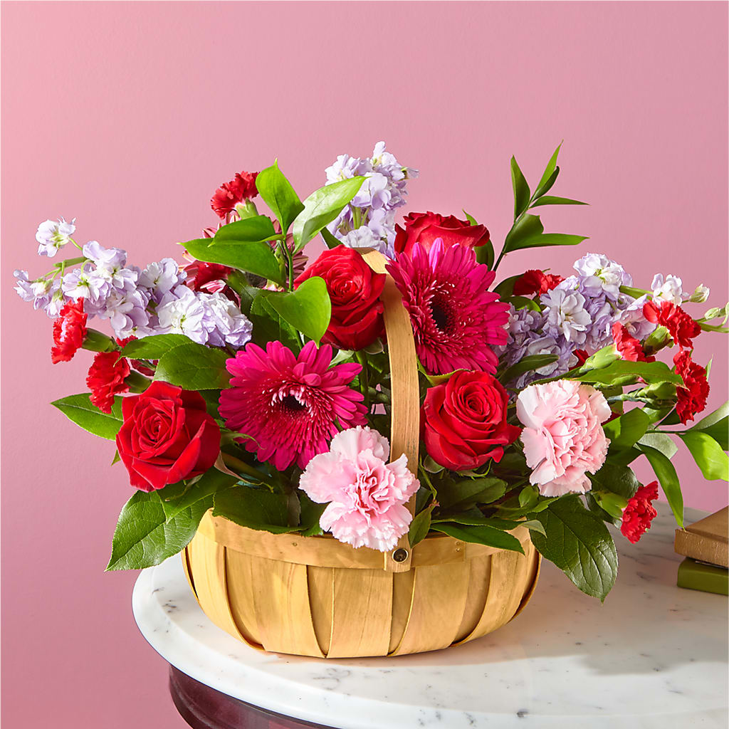 Pink Picnic Basket – Designs By Debbie, Cassville MO