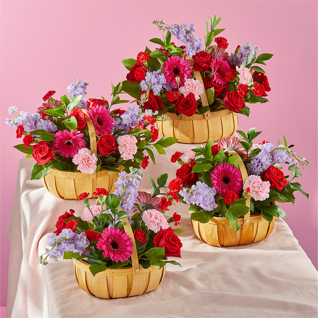 Pink Picnic Basket – Designs By Debbie, Cassville MO