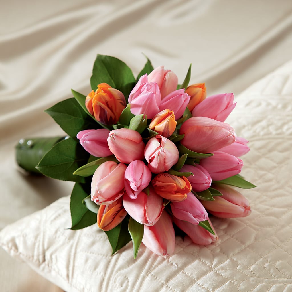 Embraceable Bouquet – Designs By Debbie, Cassville MO
